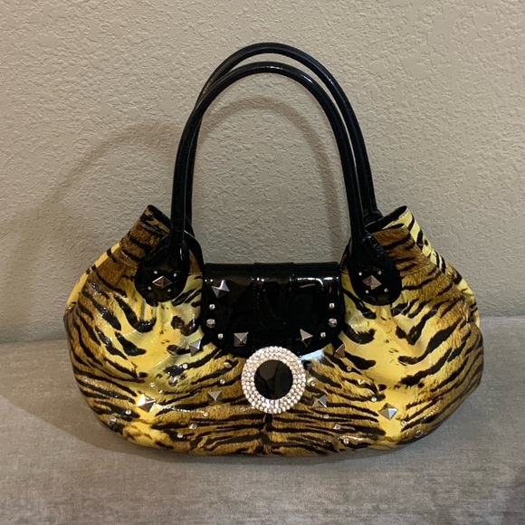 Charm And Luck Handbags - Vintage Charm And Luck Stylish Print HandBag